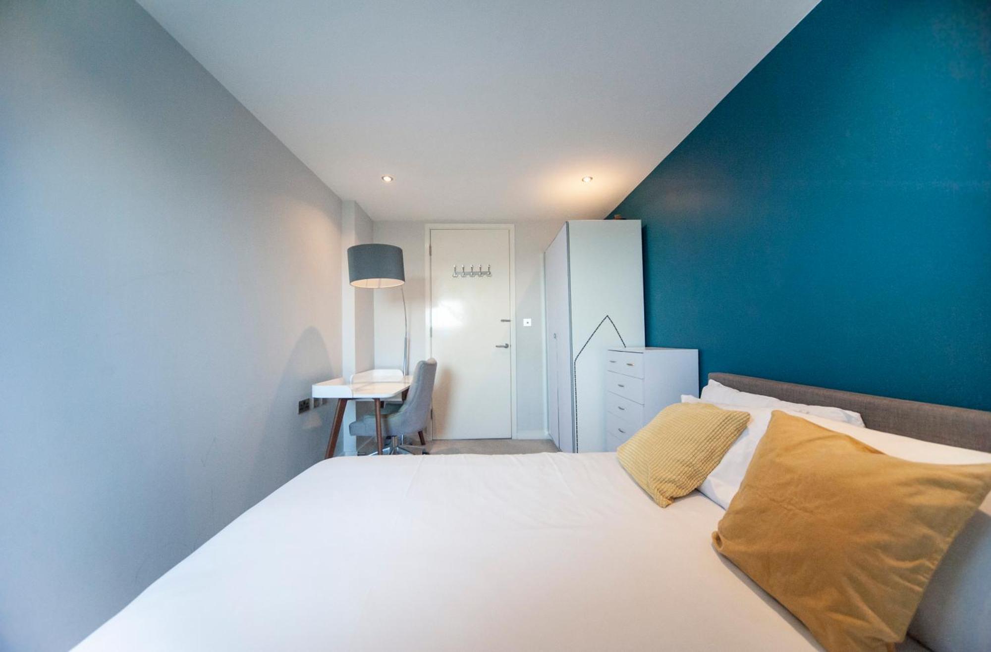Top Floor Apt - 2 Bed/2 Bath + Private Balcony Londres Exterior foto