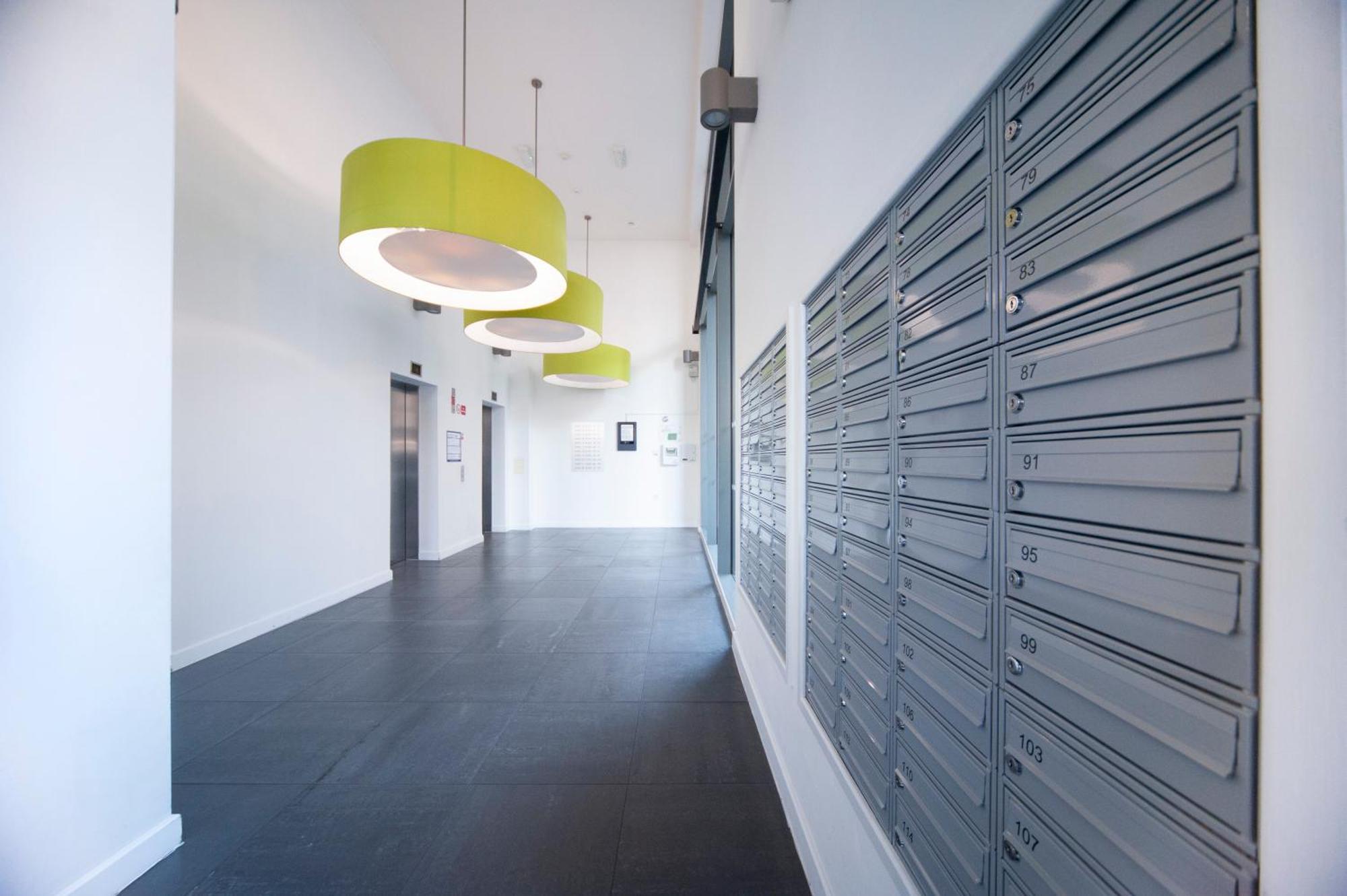 Top Floor Apt - 2 Bed/2 Bath + Private Balcony Londres Exterior foto