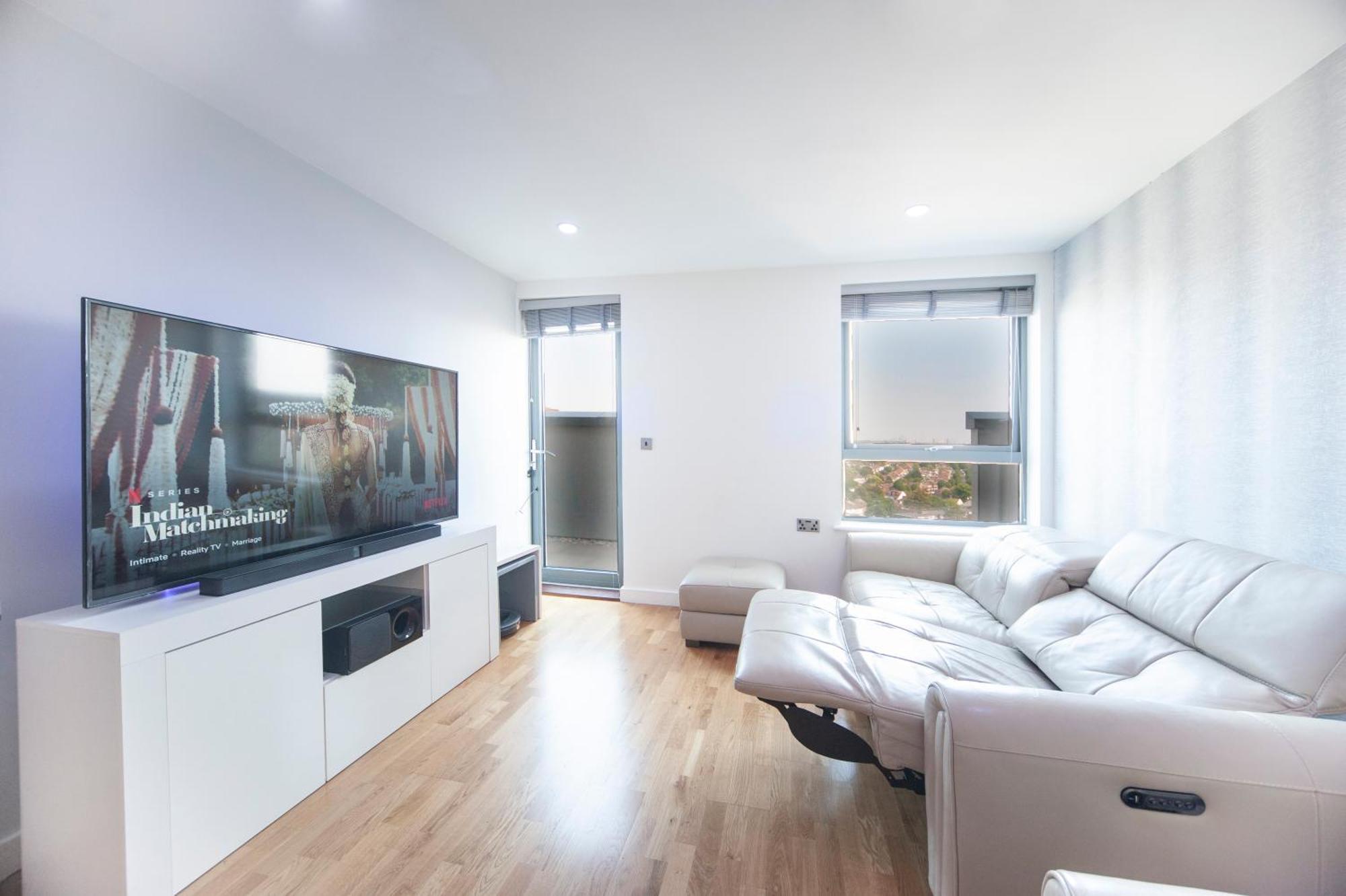 Top Floor Apt - 2 Bed/2 Bath + Private Balcony Londres Exterior foto